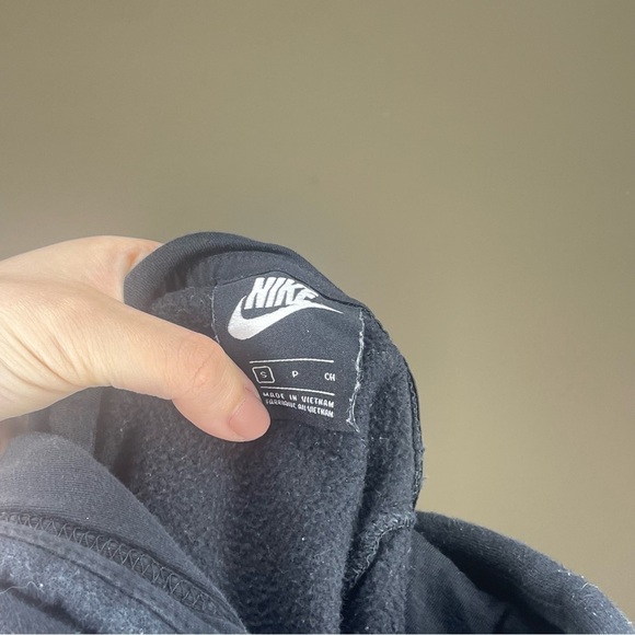 Nike Sportswear Icon Clash Women’s Fleece Hoodie in Black Sweatshirt Pullover - Picture 4 of 4